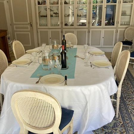 Chateau De La Chabroulie Isle Esterno foto