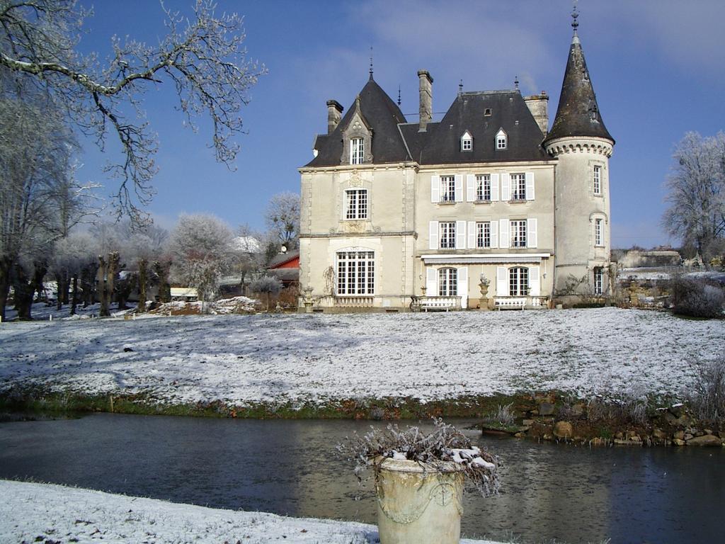 Chateau De La Chabroulie Isle Esterno foto